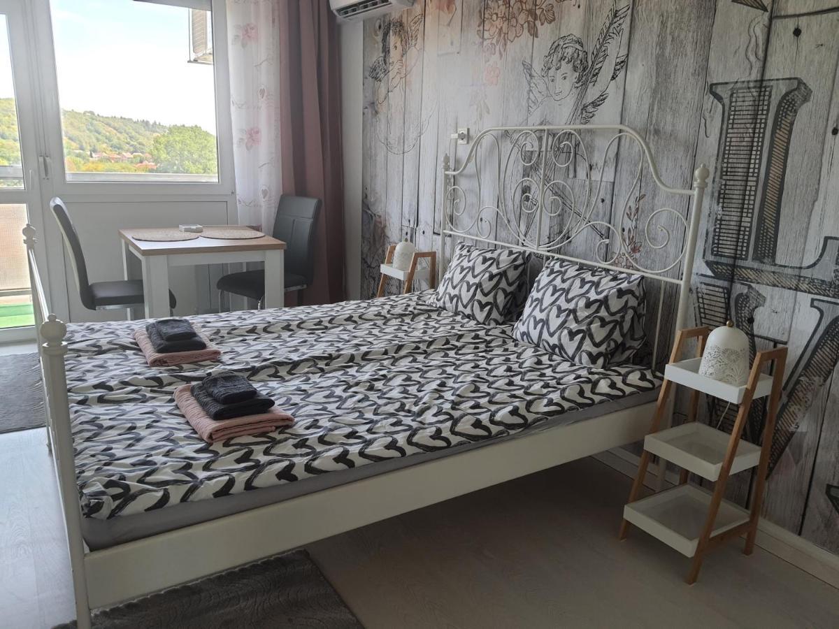 Hegyalja Apartman Mişcolţ Exterior foto