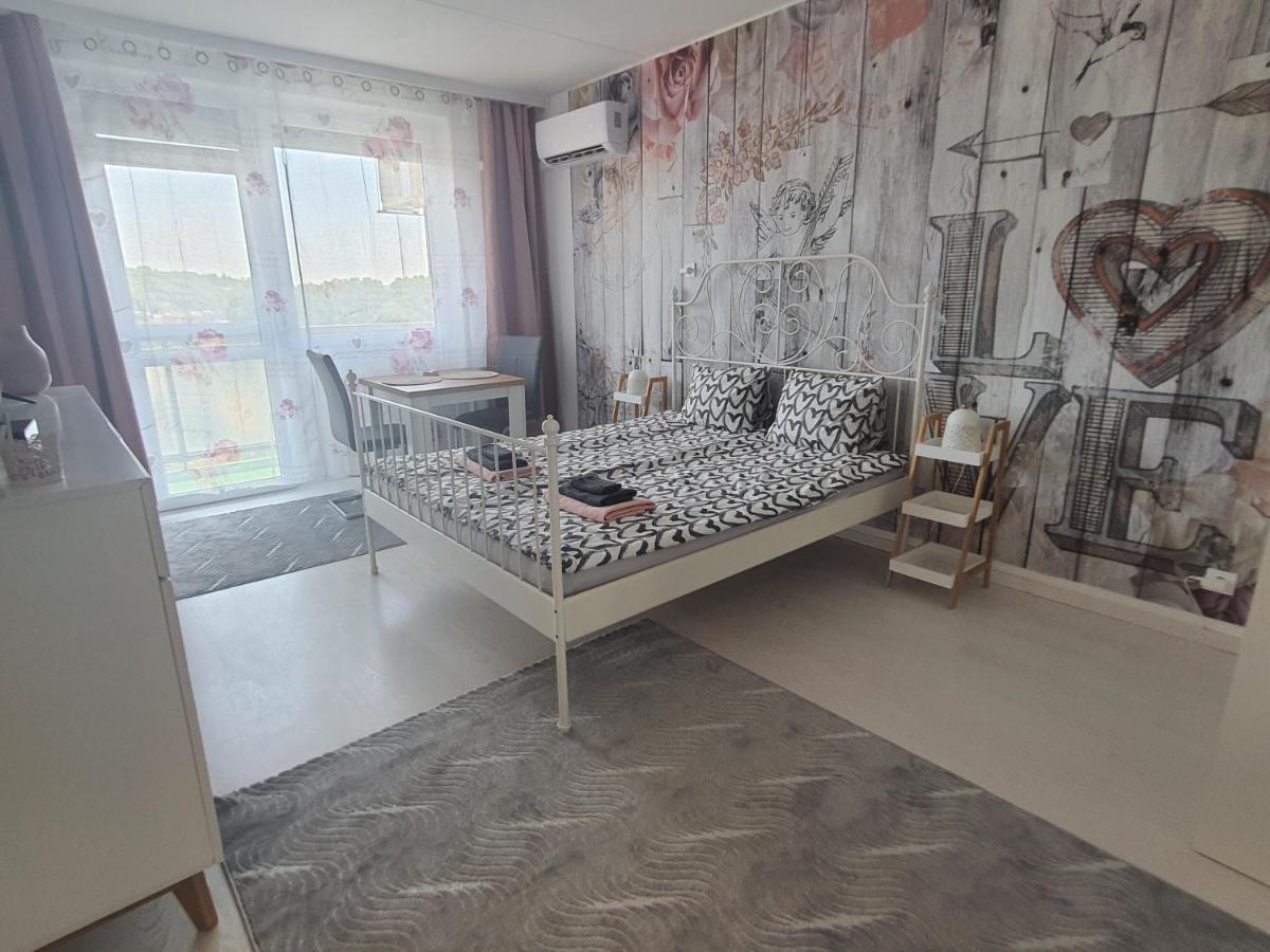 Hegyalja Apartman Mişcolţ Exterior foto
