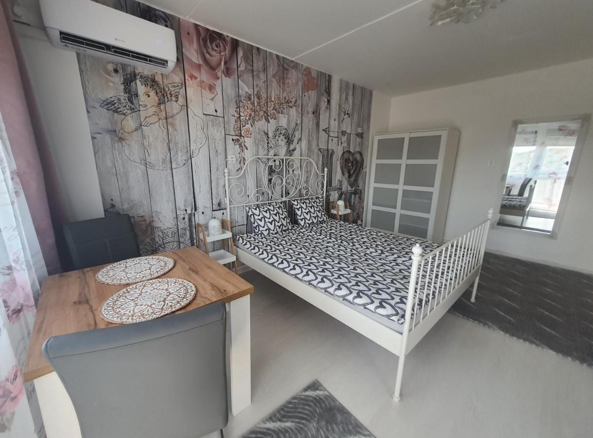 Hegyalja Apartman Mişcolţ Exterior foto
